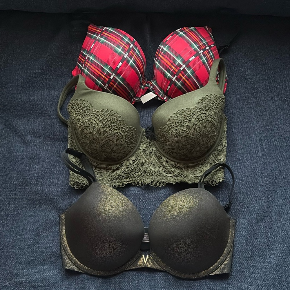 Four Victoria’s Secret/VS Pink Bras 32DD